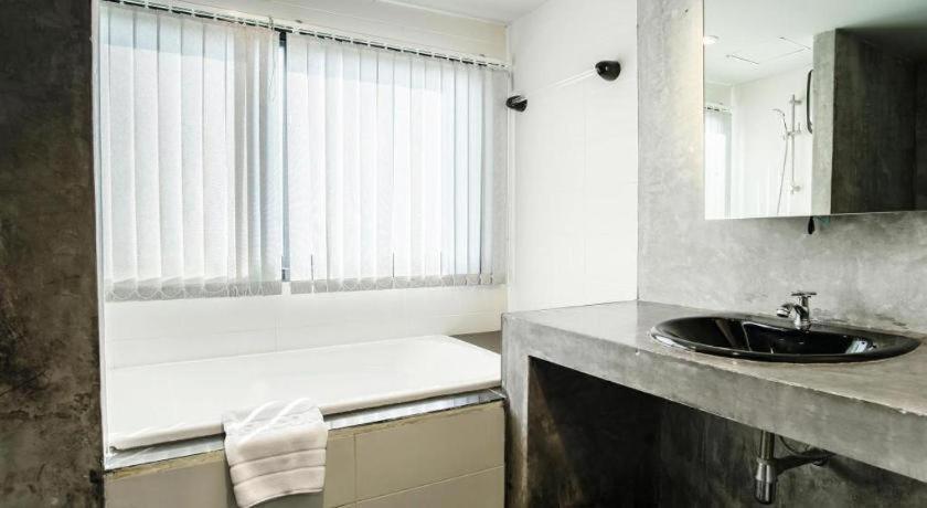 B2 Black Business And Budget Hotel Chiang Mai Ngoại thất bức ảnh